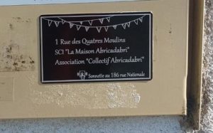 Lire la suite à propos de l’article Plaque pour boîte aux lettres
