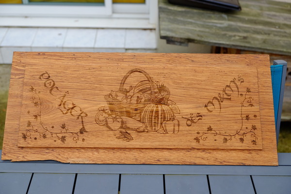 Lire la suite à propos de l’article Enseigne de potager gravée au laser sur bois