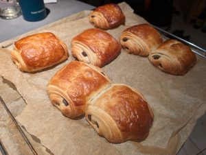 Lire la suite à propos de l’article Fabrication de croissants et pains au Chocolat
